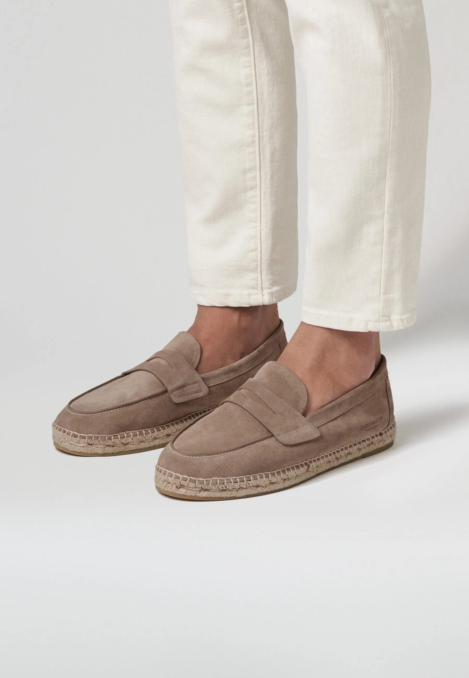 Loafers - Taupe Suede