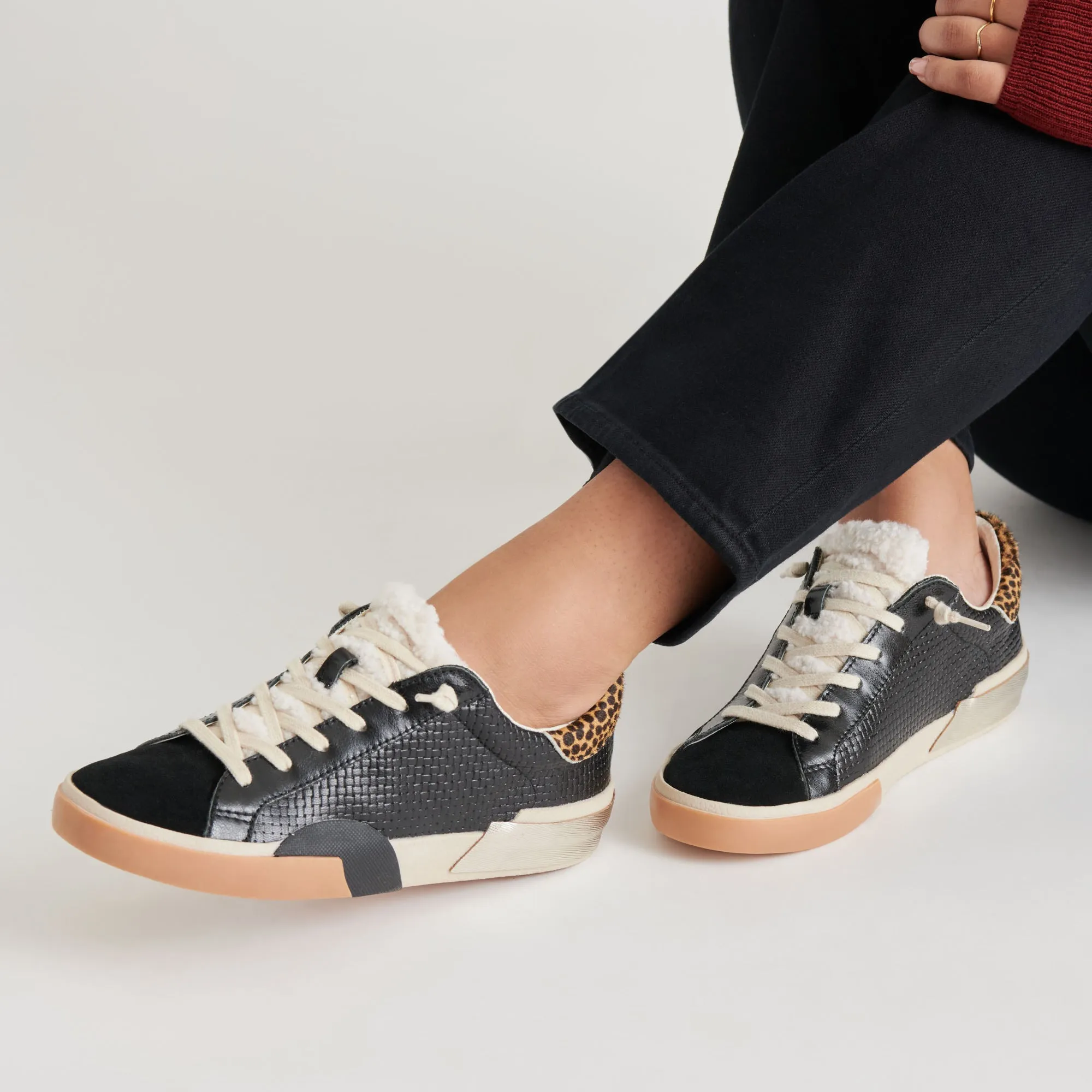 ZINA PLUSH SNEAKERS BLACK MULTI WOVEN